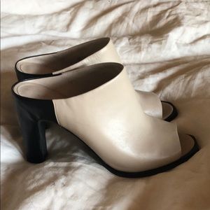 Kenneth Cole mule heels